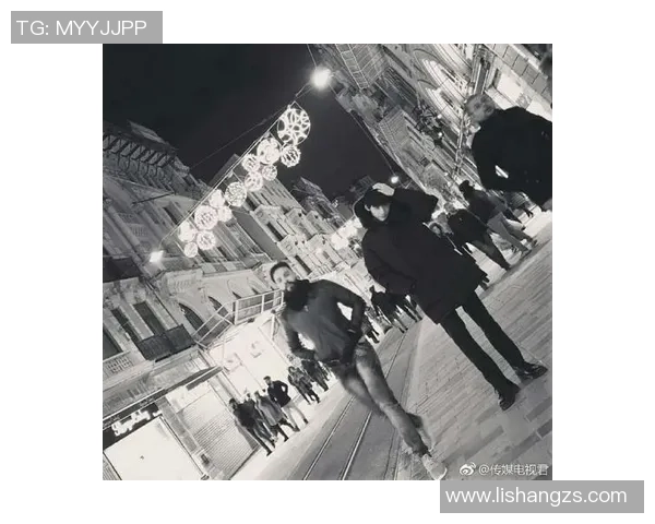 当年痴迷偶像终成同场对手少年圆梦绿茵实现追星逆袭