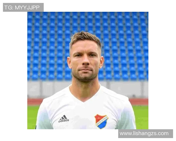 成都足球名将盘点：十大本土球星的成长与成就