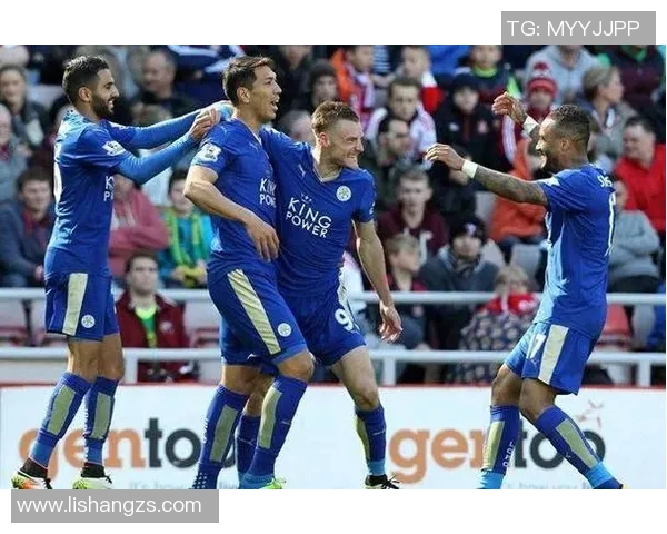 李华逆袭之路：从草根到世界足球巅峰的传奇故事