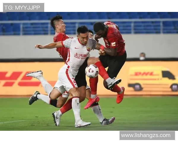 球星在赛场受伤引发关注 伤情严重程度对球队影响几何