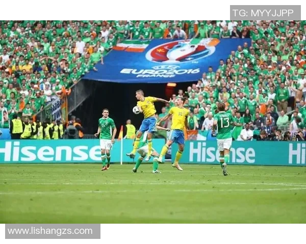 白衣少年驰骋绿茵场闪耀全场成为球迷心中不灭的传奇