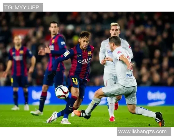 盘点足坛巨星花式过人瞬间展现足球技巧与艺术魅力