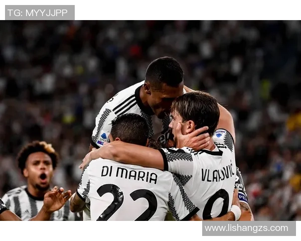 索马里裔足球球星的崛起与成就：从欧洲赛场到国际舞台的精彩表现