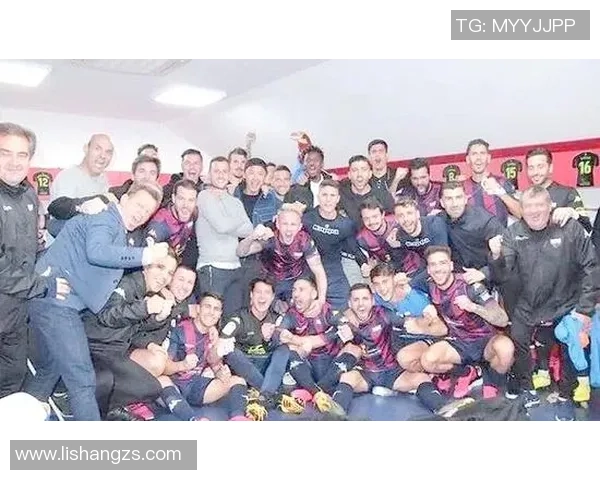 足球明星们如今的生活状态揭秘 退役后的新挑战与人生方向