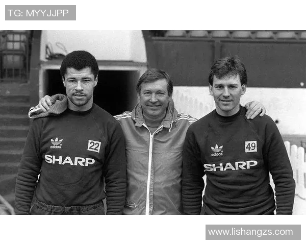 足球明星背后的力量：探寻他们家庭中的无名英雄与支持者